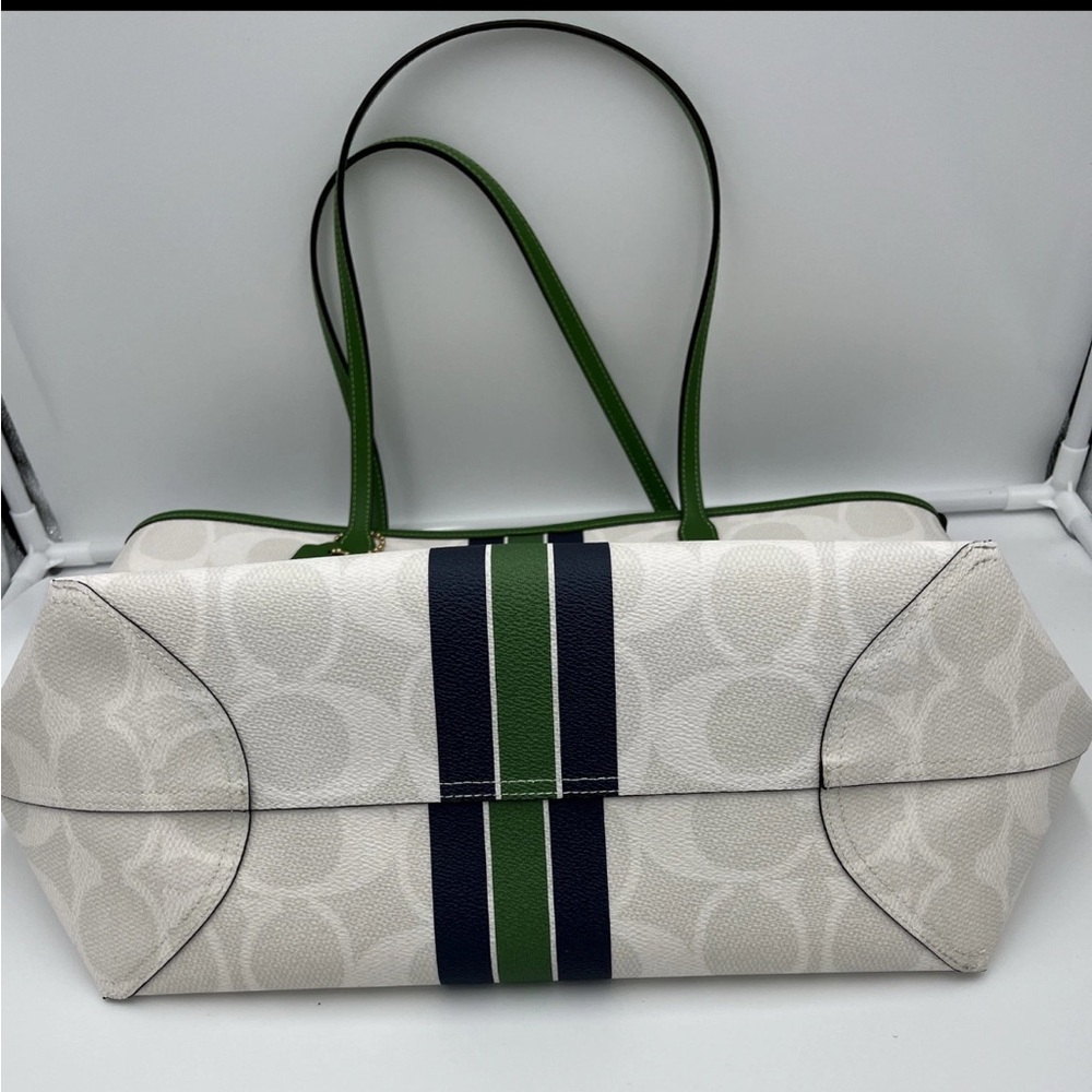 NWT Coach City Tote Bag In Signature Canvas W/ Coach Graphic CBI79 Chalk/Kelly - Picture 3 of 15